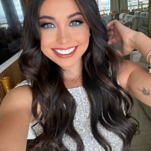 @lariglow